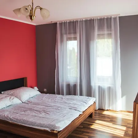 Апартаменты Butik Apartmanhaz