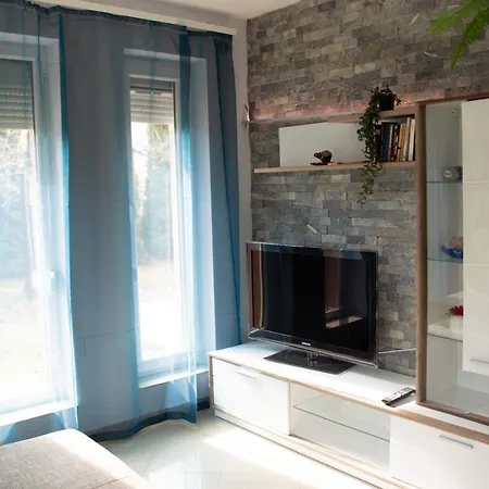 شقة Butik Apartmanhaz