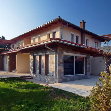 Butik Apartmanhaz * Фоньод