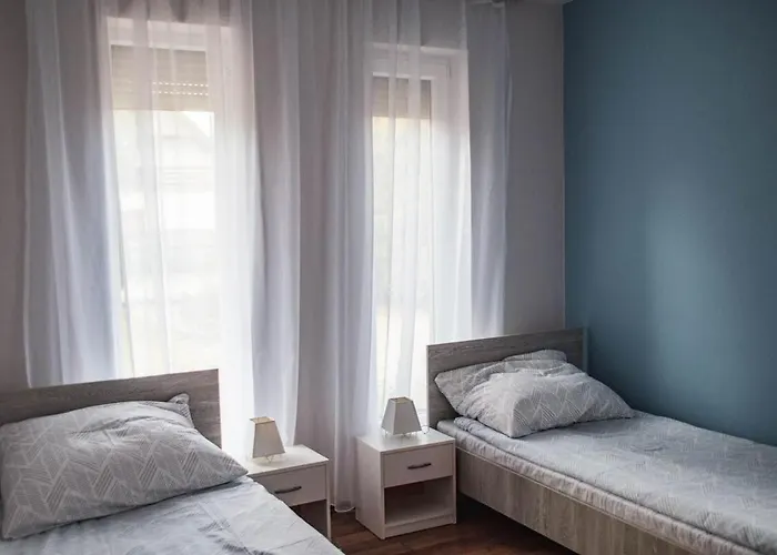 Lägenhet Butik Apartmanhaz *
